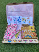 Load image into Gallery viewer, Extra Large Flower Hamper Kit
